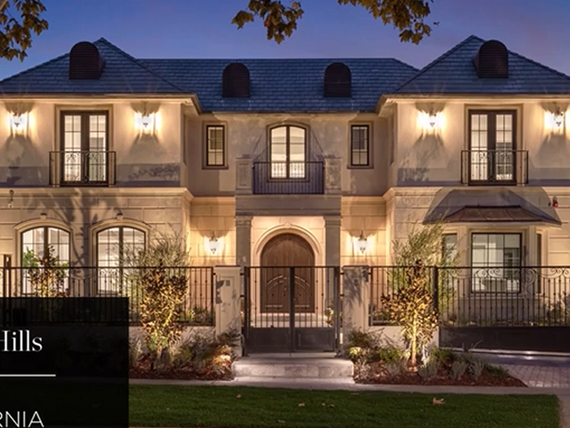 Brand-New Beverly Hills Mansion Embraces the Area’s Elegant Iconic Lifestyle