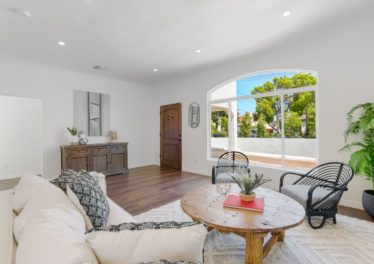 1011 Superba Avenue Venice CA 90291