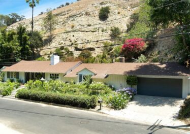 4034 Stoneybrook Drive, Sherman Oaks, CA 91403