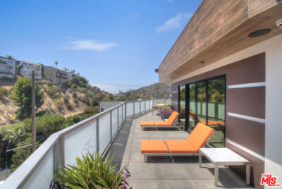 6371 Weidlake Drive, Los Angeles, CA 90068