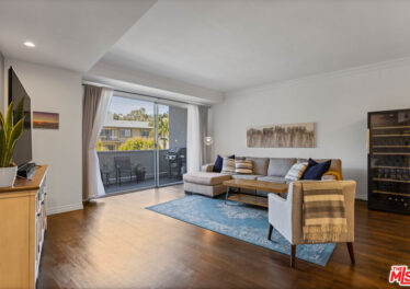 7250 Franklin Avenue, Unit 303 Los Angeles, CA 90046