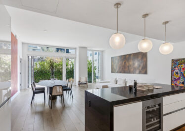 9000 W 3rd St #106, Los Angeles, CA 90048