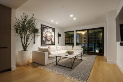 10777 Wilshire Blvd #402