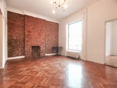 607 6th St Brooklyn, NY 11215